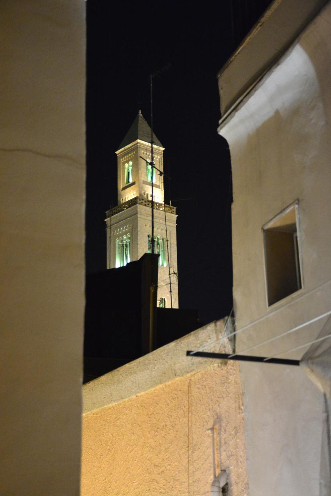 Casa Chloe - Vicino Al Porto E Basilica San Nicola Apartment Bari Exterior foto