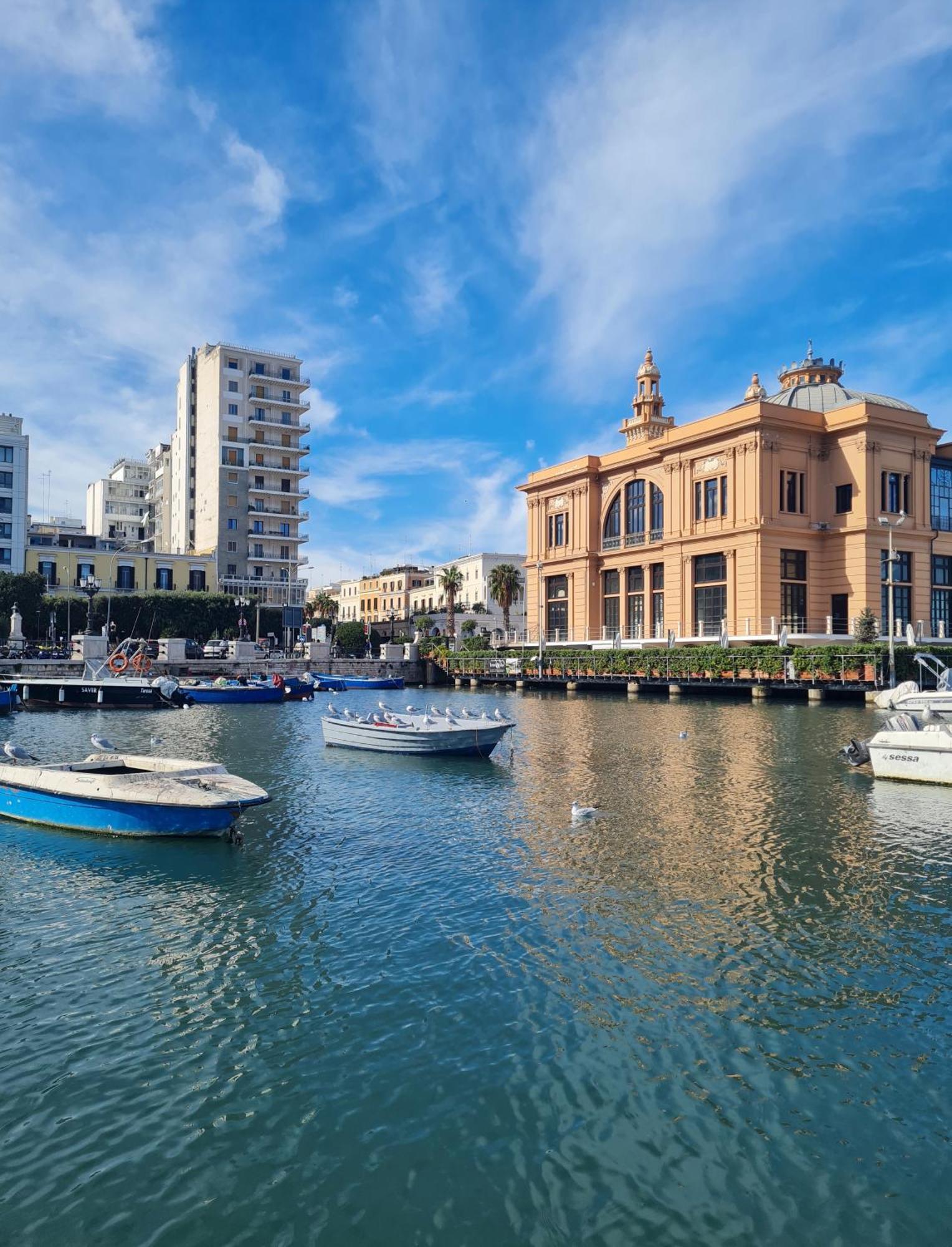 Casa Chloe - Vicino Al Porto E Basilica San Nicola Apartment Bari Exterior foto